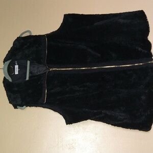 Calvin Klein fuzzy vest size 2x black.